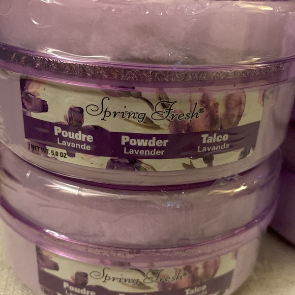 Spring Fresh Body Powder - Picture 3 of 4